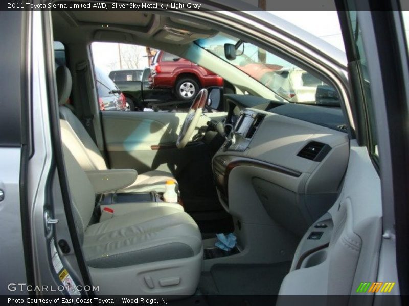 Silver Sky Metallic / Light Gray 2011 Toyota Sienna Limited AWD