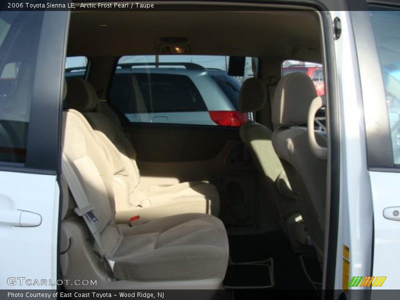 Arctic Frost Pearl / Taupe 2006 Toyota Sienna LE