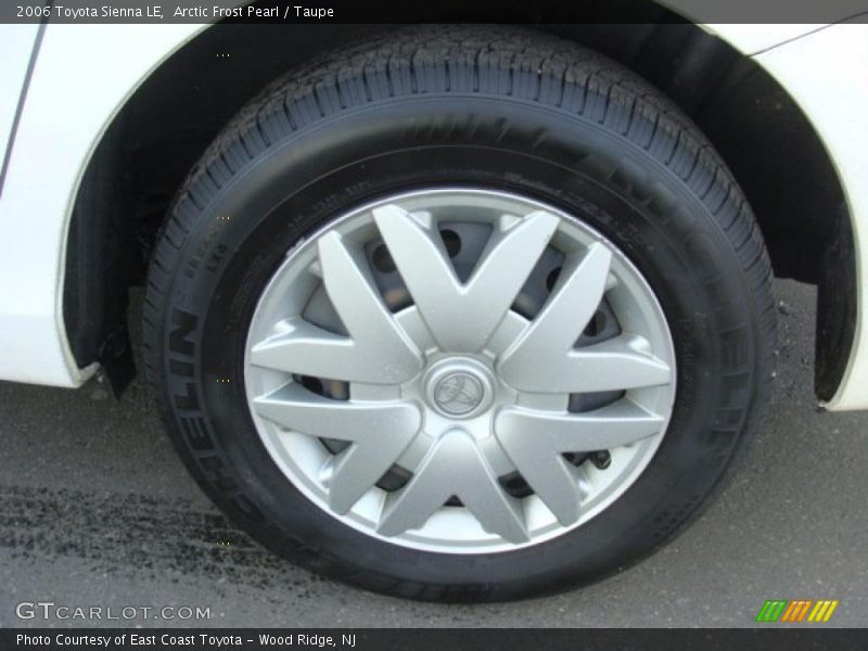 Arctic Frost Pearl / Taupe 2006 Toyota Sienna LE