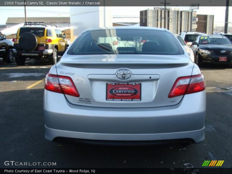 Classic Silver Metallic / Charcoal 2009 Toyota Camry SE