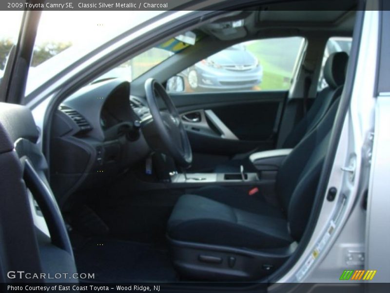 Classic Silver Metallic / Charcoal 2009 Toyota Camry SE
