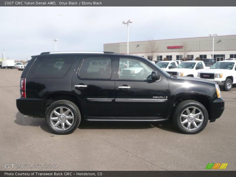 Onyx Black / Ebony Black 2007 GMC Yukon Denali AWD