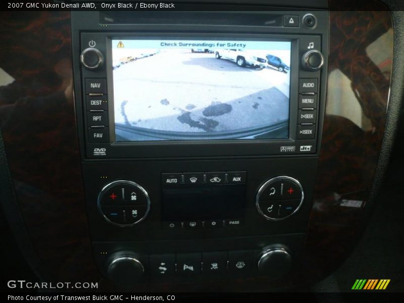 Onyx Black / Ebony Black 2007 GMC Yukon Denali AWD