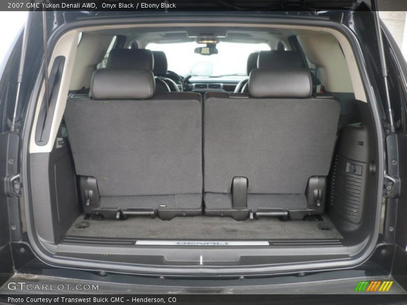 Onyx Black / Ebony Black 2007 GMC Yukon Denali AWD