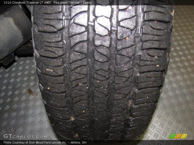 Red Jewel Tintcoat / Ebony 2010 Chevrolet Traverse LT AWD