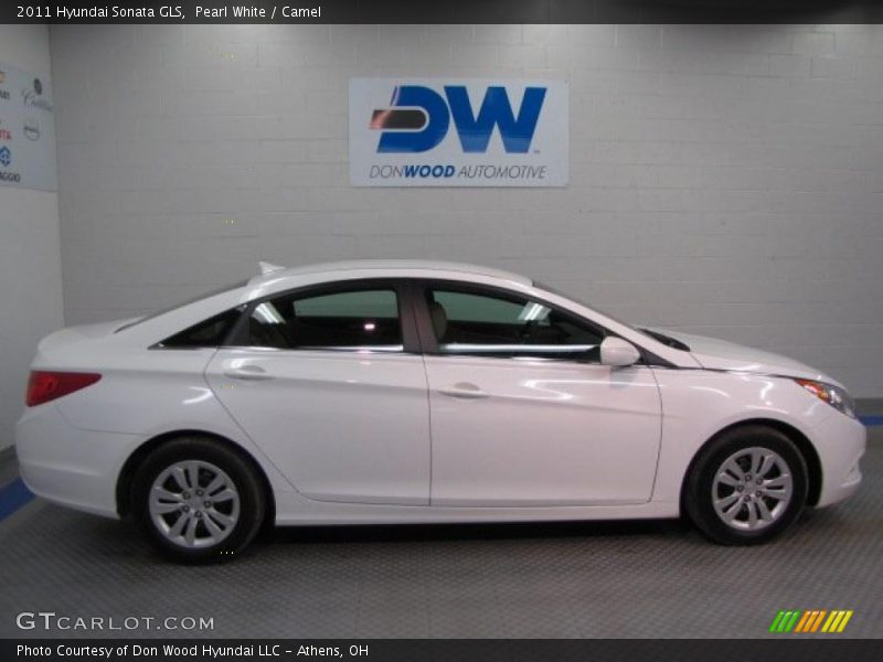 Pearl White / Camel 2011 Hyundai Sonata GLS