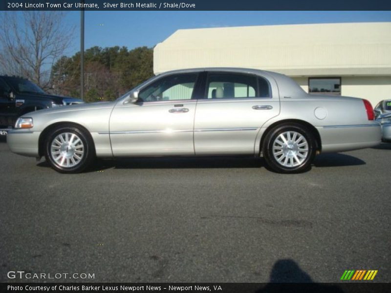 Silver Birch Metallic / Shale/Dove 2004 Lincoln Town Car Ultimate