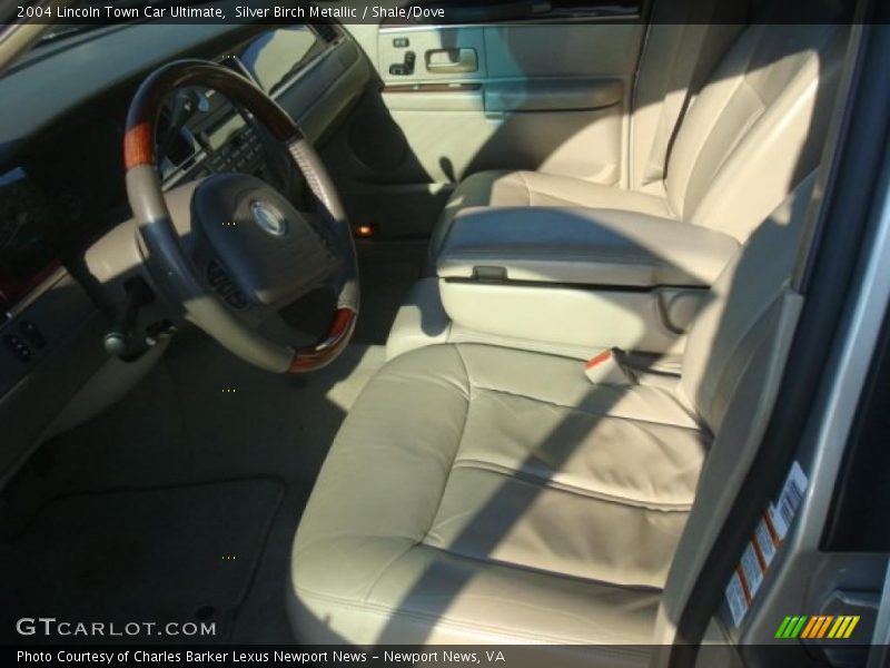 Silver Birch Metallic / Shale/Dove 2004 Lincoln Town Car Ultimate