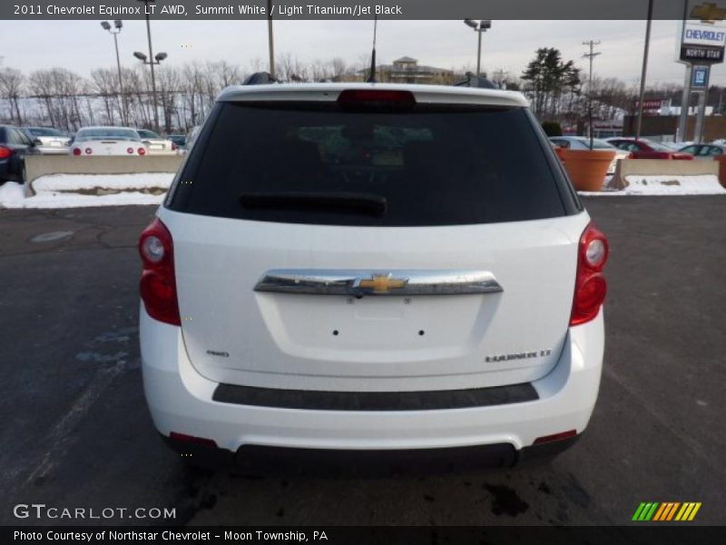 Summit White / Light Titanium/Jet Black 2011 Chevrolet Equinox LT AWD