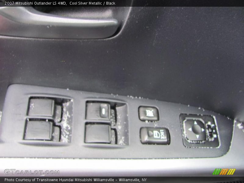 Cool Silver Metallic / Black 2007 Mitsubishi Outlander LS 4WD