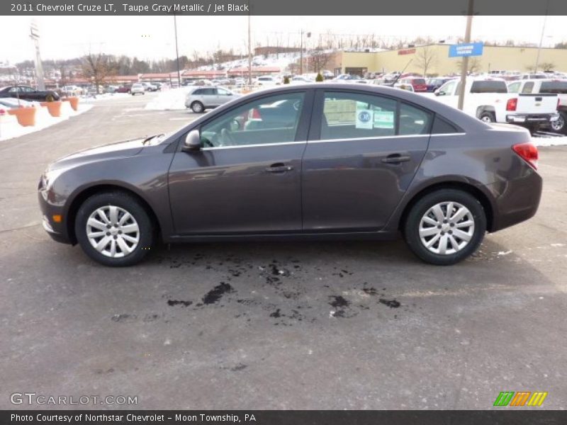 Taupe Gray Metallic / Jet Black 2011 Chevrolet Cruze LT