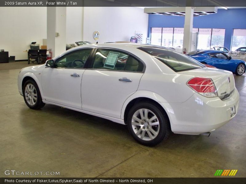 Polar White / Tan 2009 Saturn Aura XR
