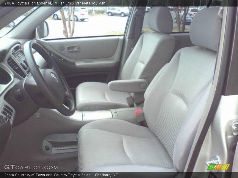 Millenium Silver Metallic / Ash 2004 Toyota Highlander I4