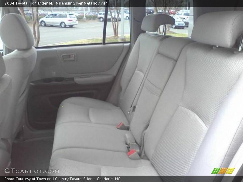Millenium Silver Metallic / Ash 2004 Toyota Highlander I4