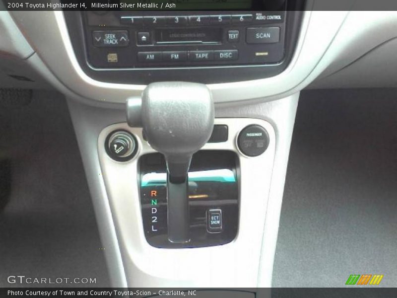 Millenium Silver Metallic / Ash 2004 Toyota Highlander I4
