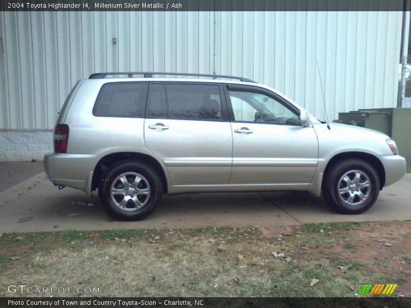 Millenium Silver Metallic / Ash 2004 Toyota Highlander I4