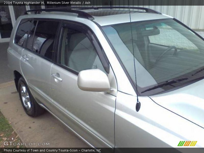 Millenium Silver Metallic / Ash 2004 Toyota Highlander I4