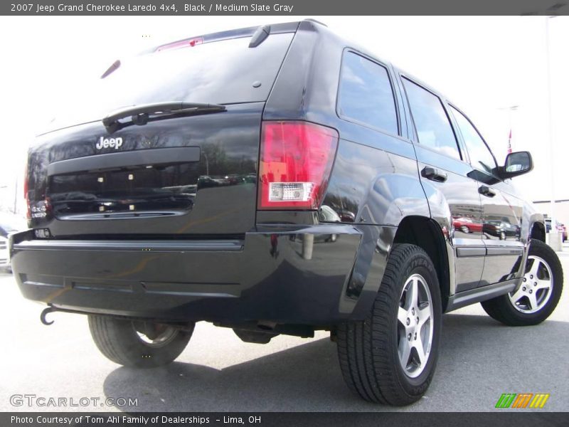 Black / Medium Slate Gray 2007 Jeep Grand Cherokee Laredo 4x4