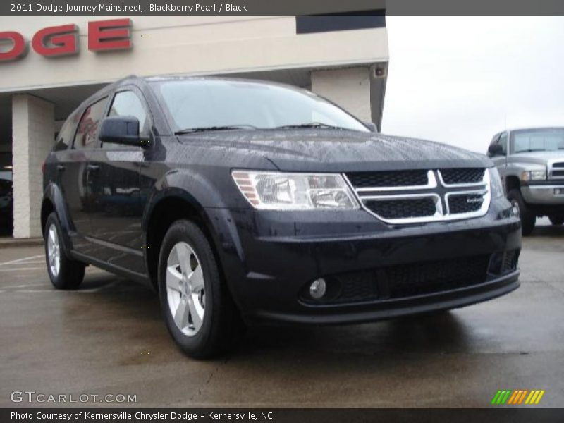 Front 3/4 View of 2011 Journey Mainstreet