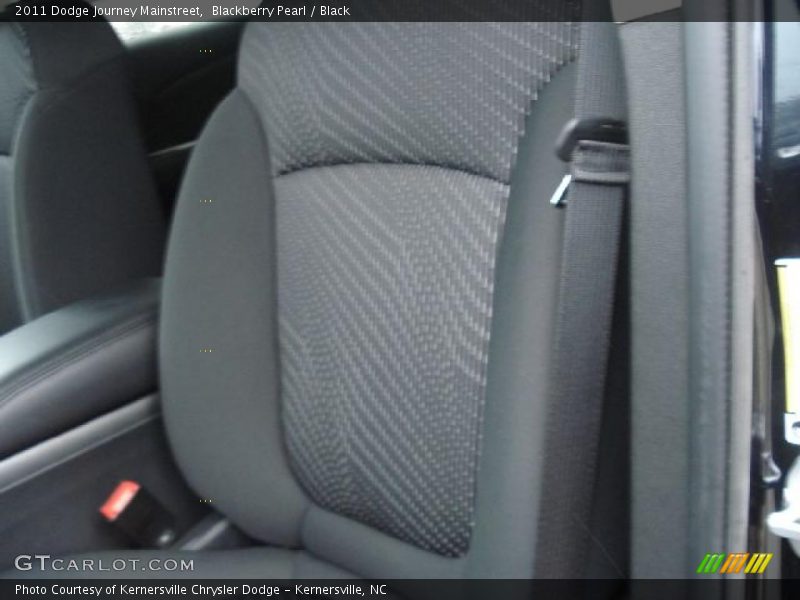  2011 Journey Mainstreet Black Interior