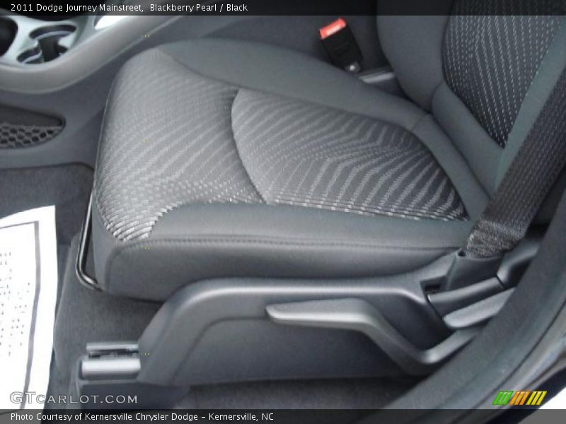 Blackberry Pearl / Black 2011 Dodge Journey Mainstreet