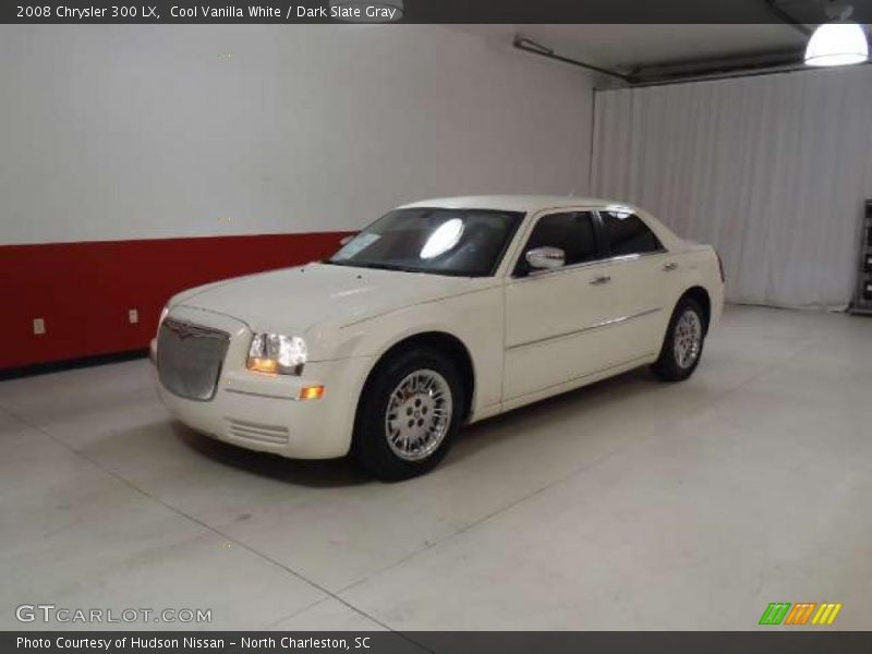 Cool Vanilla White / Dark Slate Gray 2008 Chrysler 300 LX