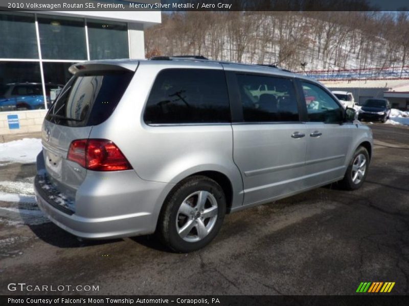 Mercury Silver Metallic / Aero Gray 2010 Volkswagen Routan SEL Premium