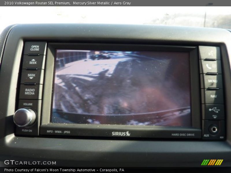 Mercury Silver Metallic / Aero Gray 2010 Volkswagen Routan SEL Premium