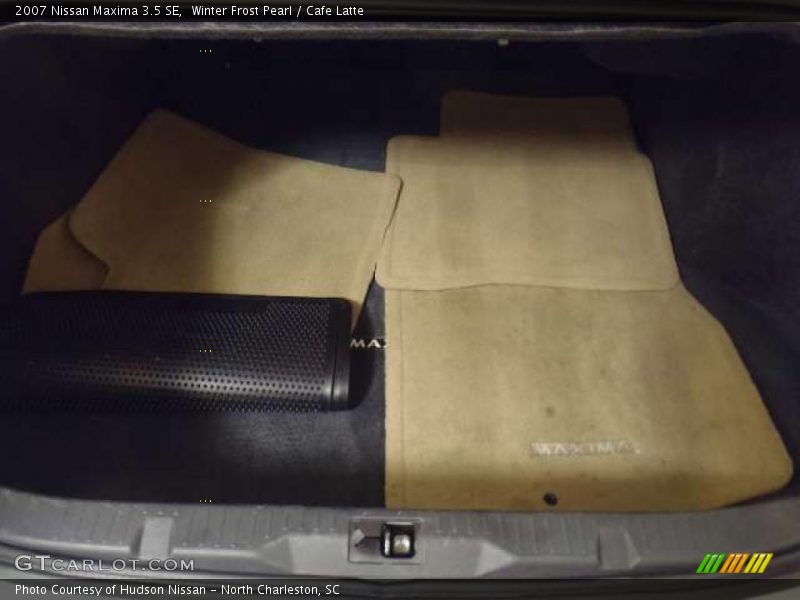 Winter Frost Pearl / Cafe Latte 2007 Nissan Maxima 3.5 SE