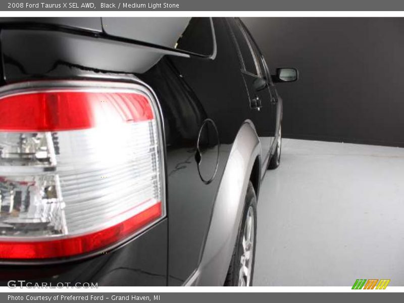 Black / Medium Light Stone 2008 Ford Taurus X SEL AWD