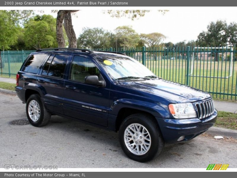 Front 3/4 View of 2003 Grand Cherokee Limited 4x4