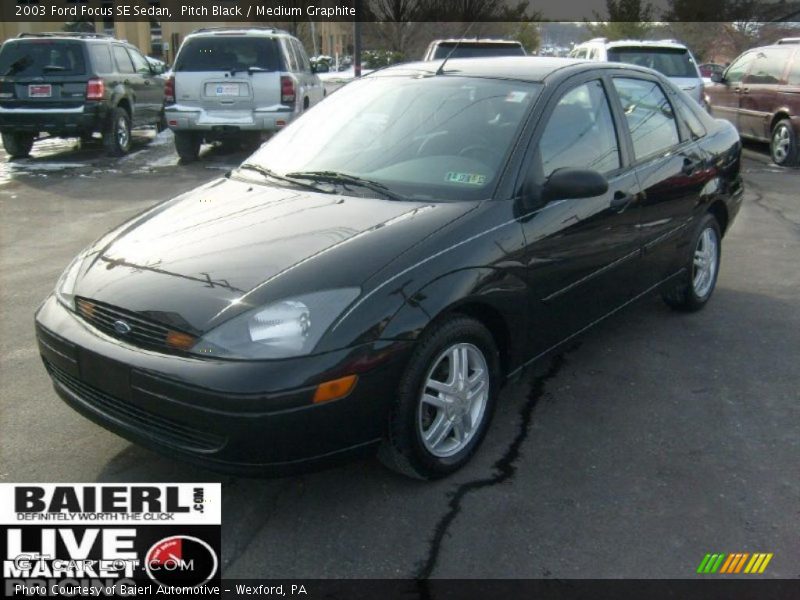 Pitch Black / Medium Graphite 2003 Ford Focus SE Sedan