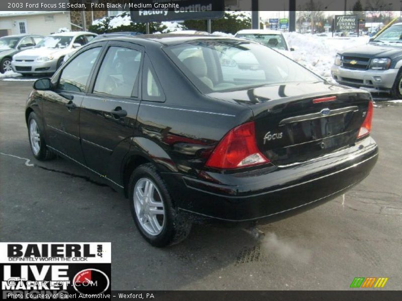 Pitch Black / Medium Graphite 2003 Ford Focus SE Sedan