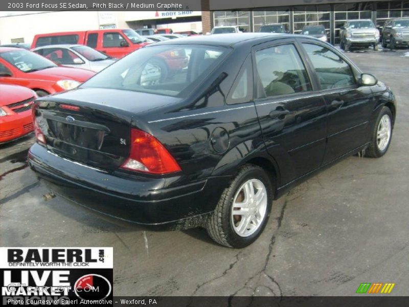 Pitch Black / Medium Graphite 2003 Ford Focus SE Sedan