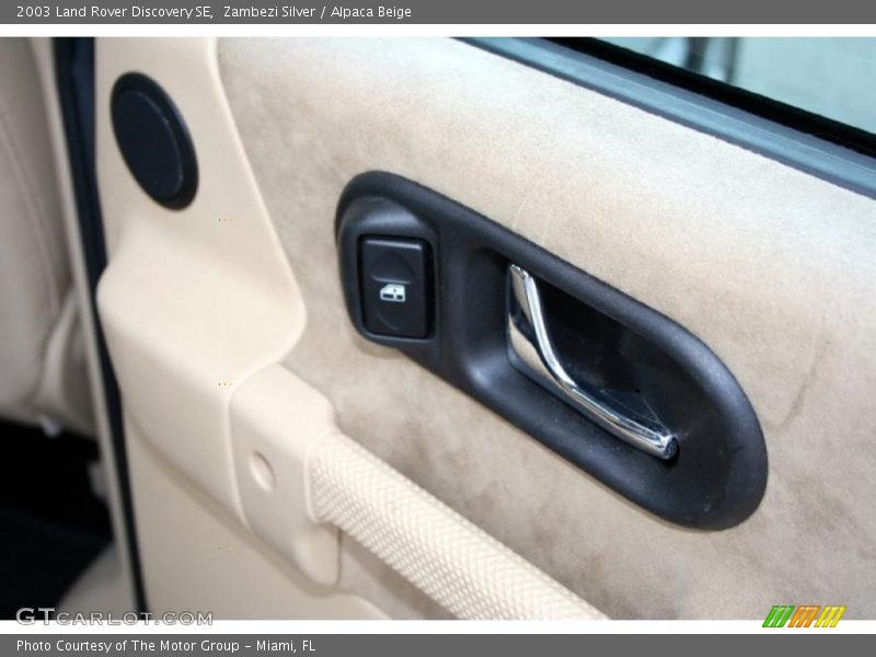 Zambezi Silver / Alpaca Beige 2003 Land Rover Discovery SE