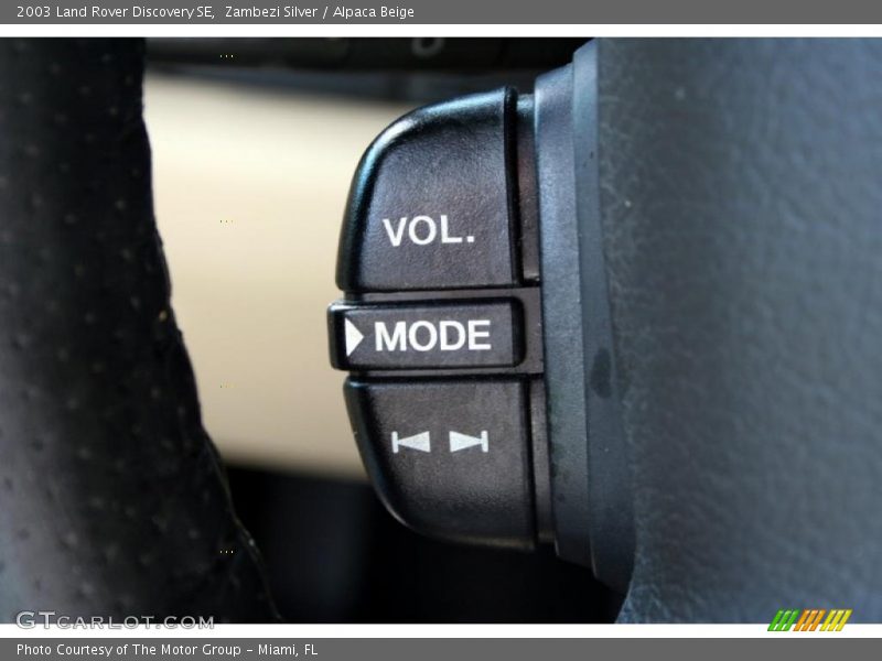 Zambezi Silver / Alpaca Beige 2003 Land Rover Discovery SE