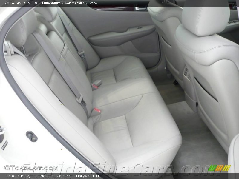 Millennium Silver Metallic / Ivory 2004 Lexus ES 330
