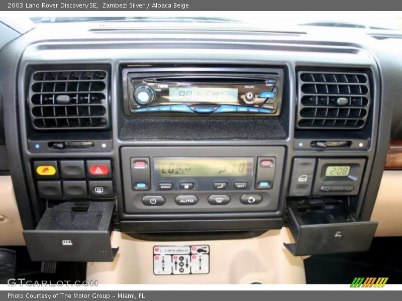 Zambezi Silver / Alpaca Beige 2003 Land Rover Discovery SE