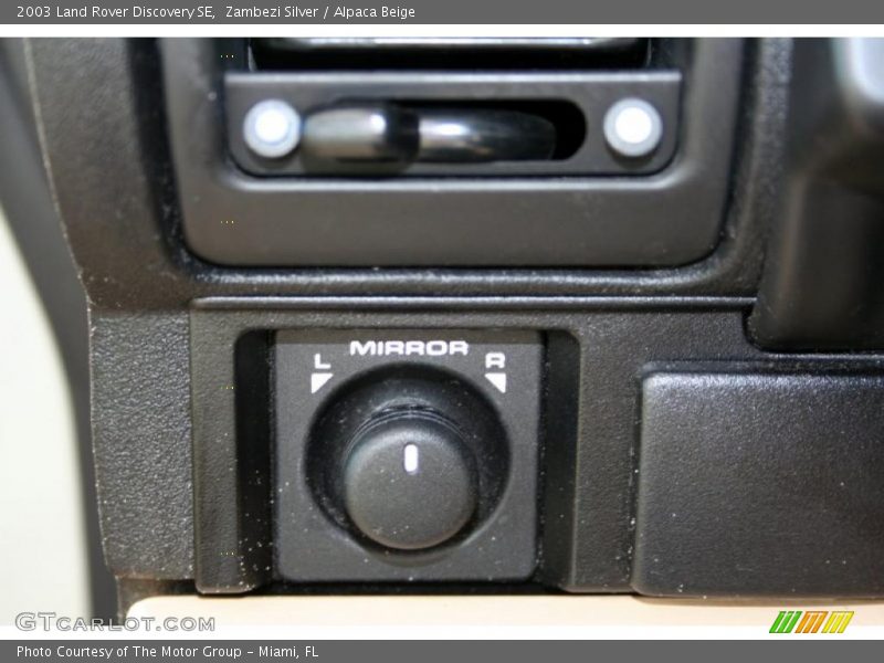 Zambezi Silver / Alpaca Beige 2003 Land Rover Discovery SE