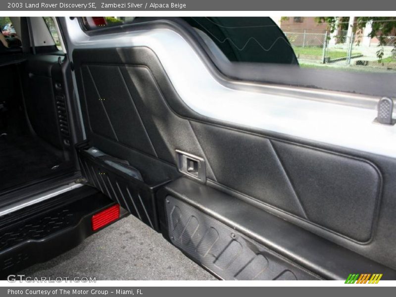 Zambezi Silver / Alpaca Beige 2003 Land Rover Discovery SE
