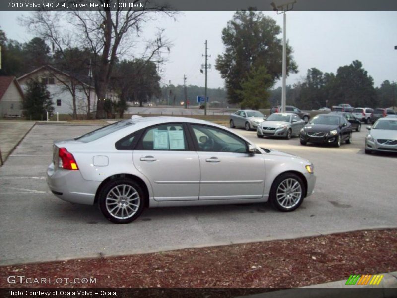 Silver Metallic / Off Black 2010 Volvo S40 2.4i