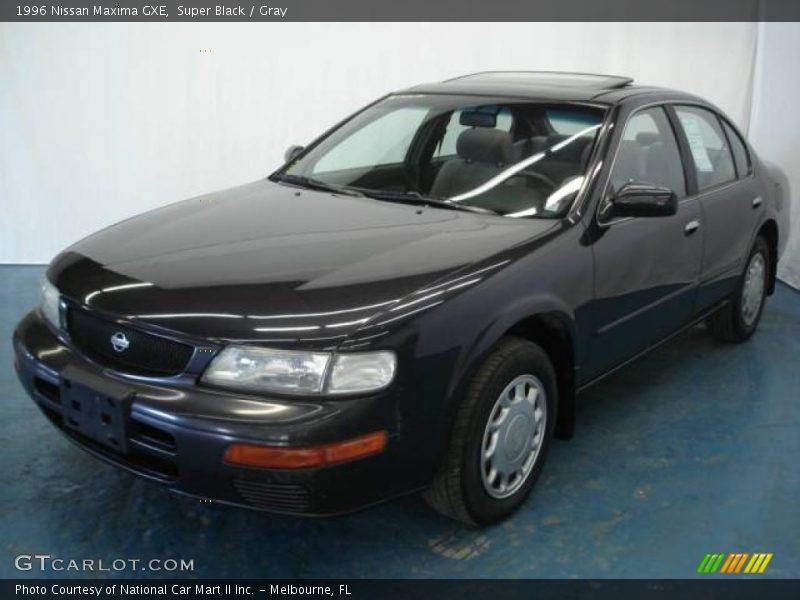 Super Black / Gray 1996 Nissan Maxima GXE