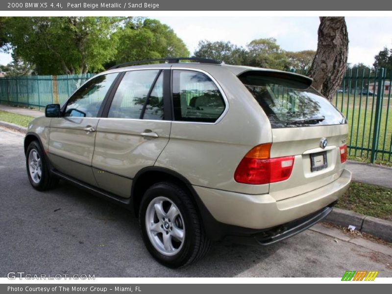 Pearl Beige Metallic / Sand Beige 2000 BMW X5 4.4i