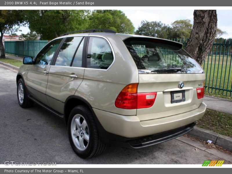 Pearl Beige Metallic / Sand Beige 2000 BMW X5 4.4i