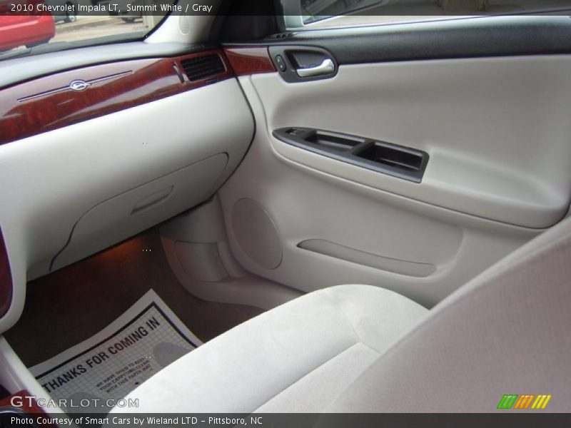 Summit White / Gray 2010 Chevrolet Impala LT