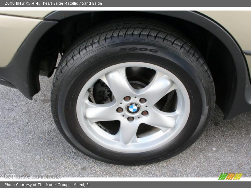 Pearl Beige Metallic / Sand Beige 2000 BMW X5 4.4i