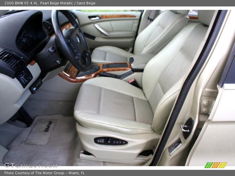 Pearl Beige Metallic / Sand Beige 2000 BMW X5 4.4i