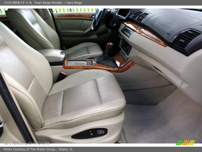 Pearl Beige Metallic / Sand Beige 2000 BMW X5 4.4i