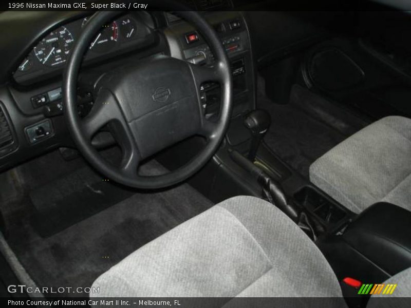 Super Black / Gray 1996 Nissan Maxima GXE