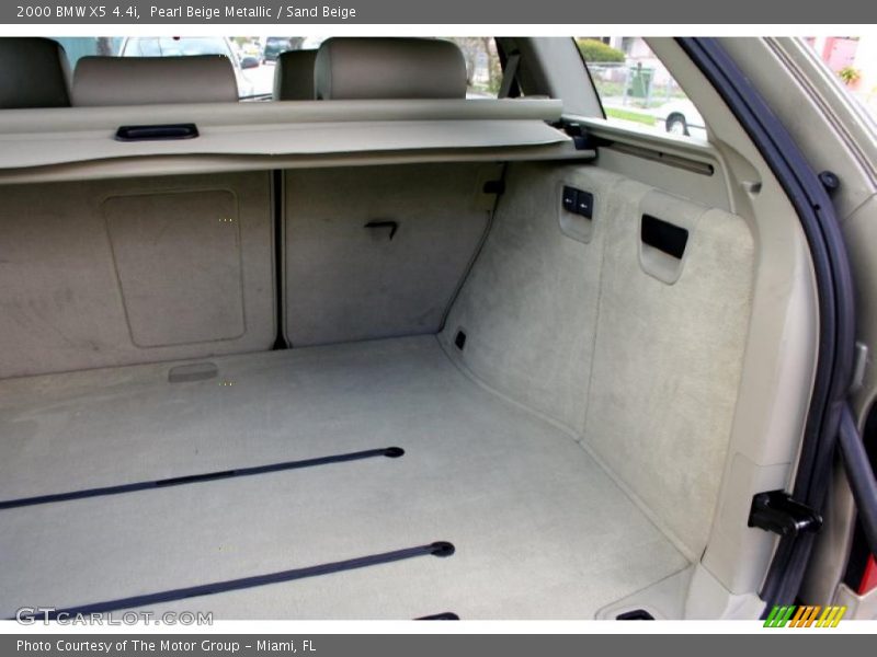 Pearl Beige Metallic / Sand Beige 2000 BMW X5 4.4i